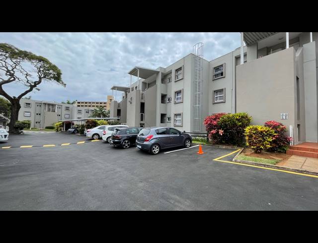 1 BEDROOM APARTMENT FOR SALE IN ESSENWOOD